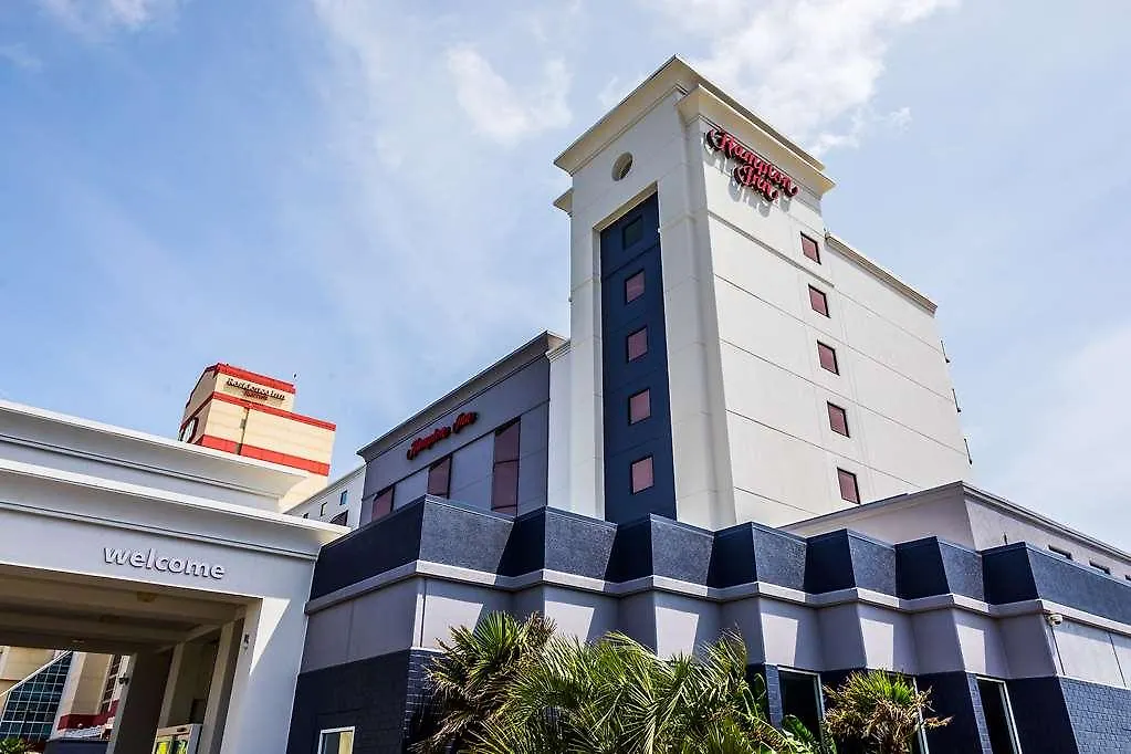 Hampton Inn Virginia Beach Oceanfront North 3*,